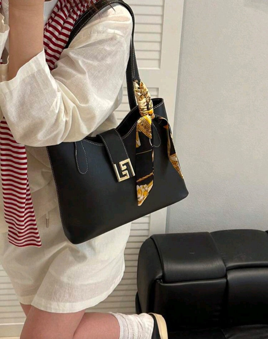 Essential Tote Black or Brown
